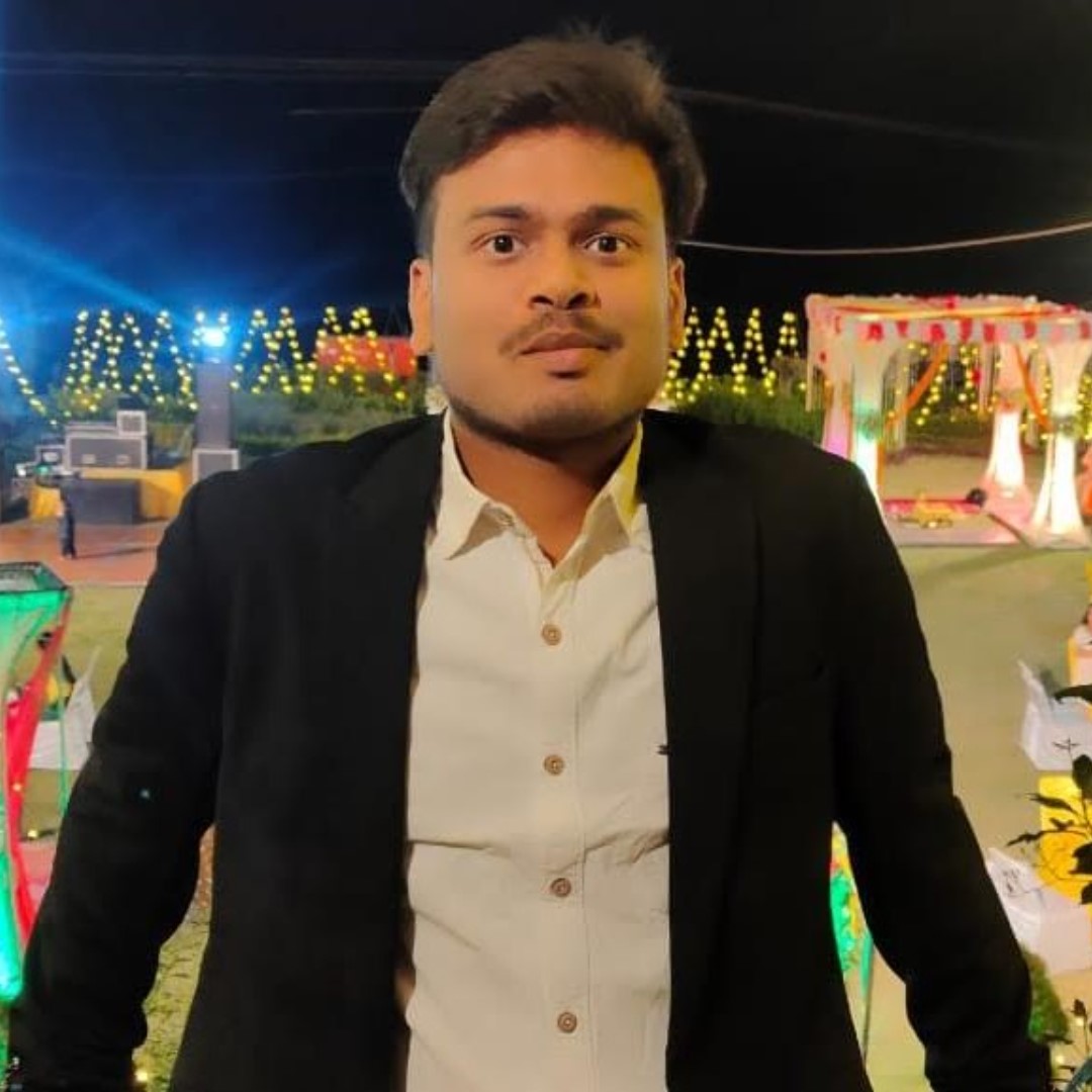 Mr. Suryansh Raj Gupta : Managing Director & CEO of SunShine Grocery Store